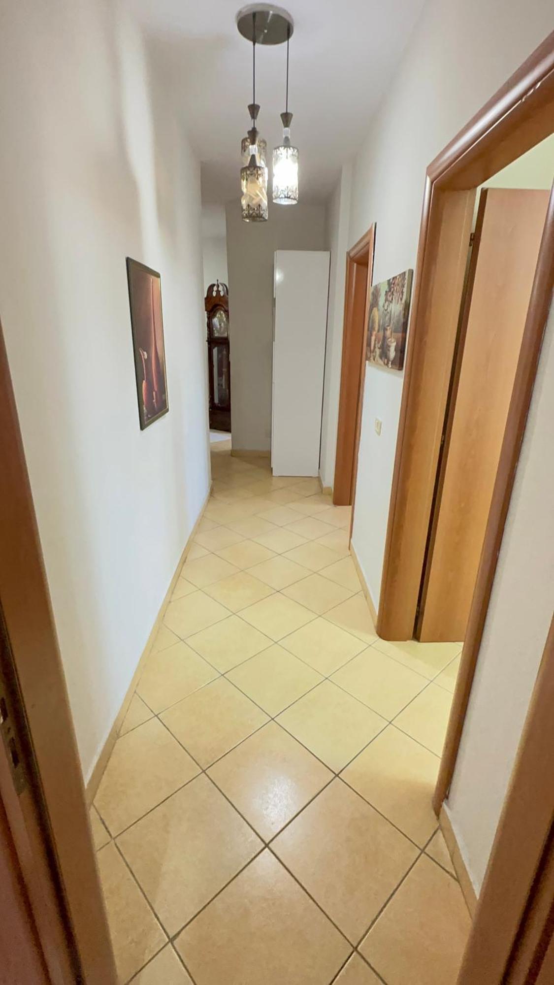 Square Inn Тирана Екстер'єр фото