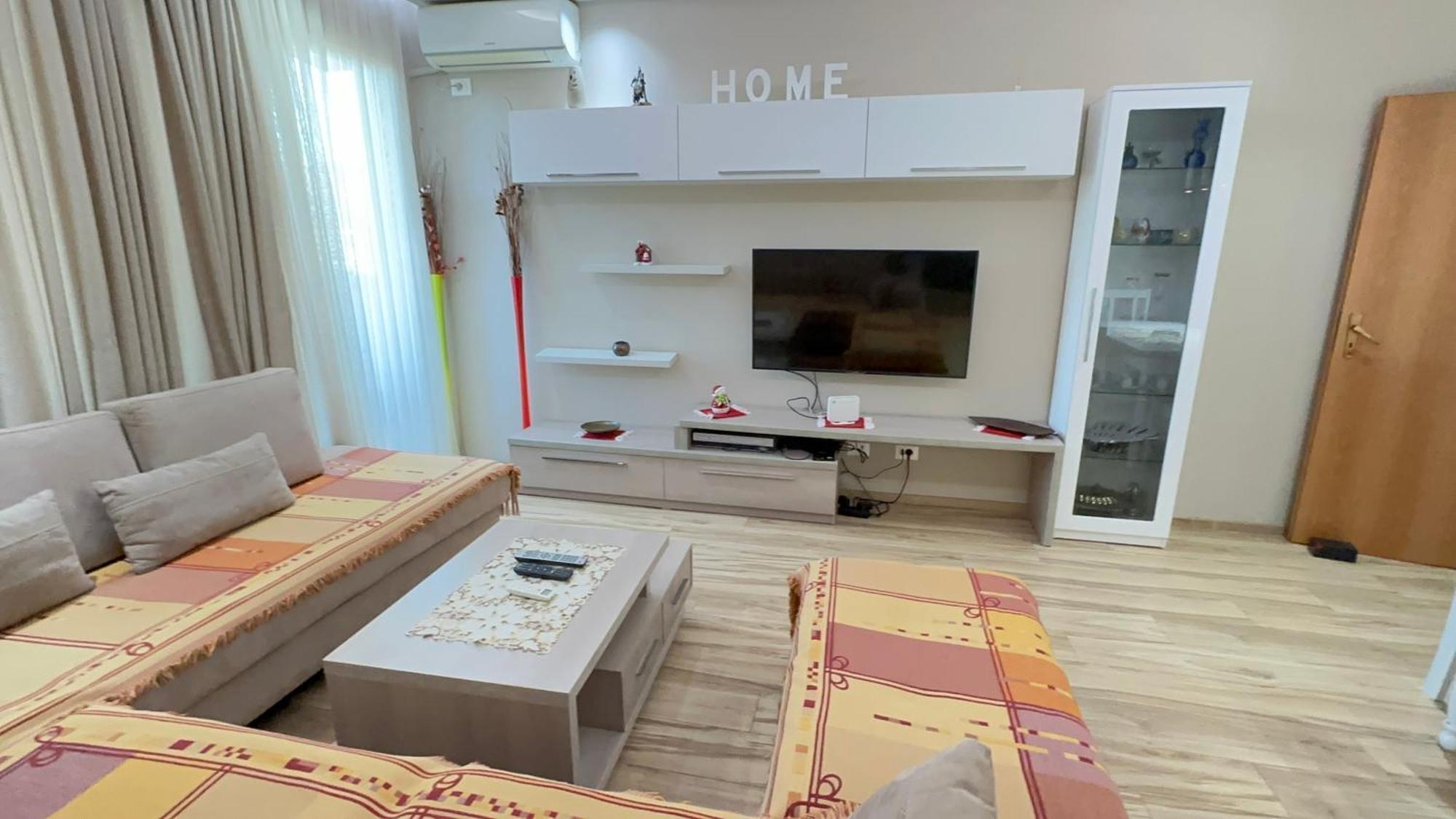 Square Inn Тирана Екстер'єр фото