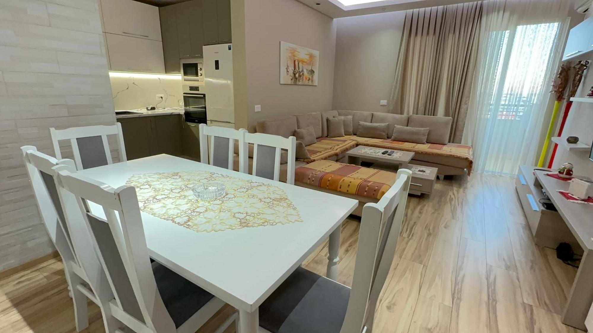 Square Inn Тирана Екстер'єр фото