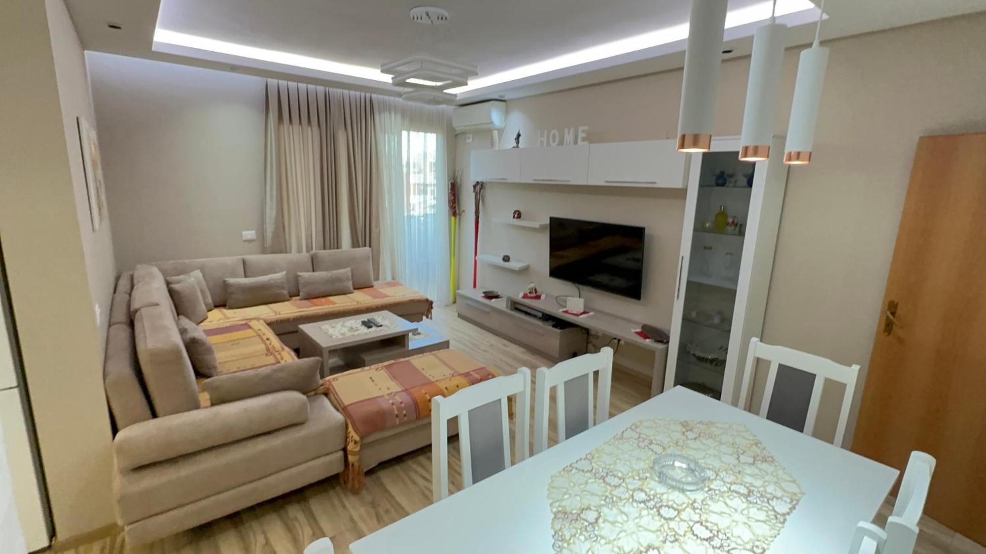 Square Inn Тирана Екстер'єр фото