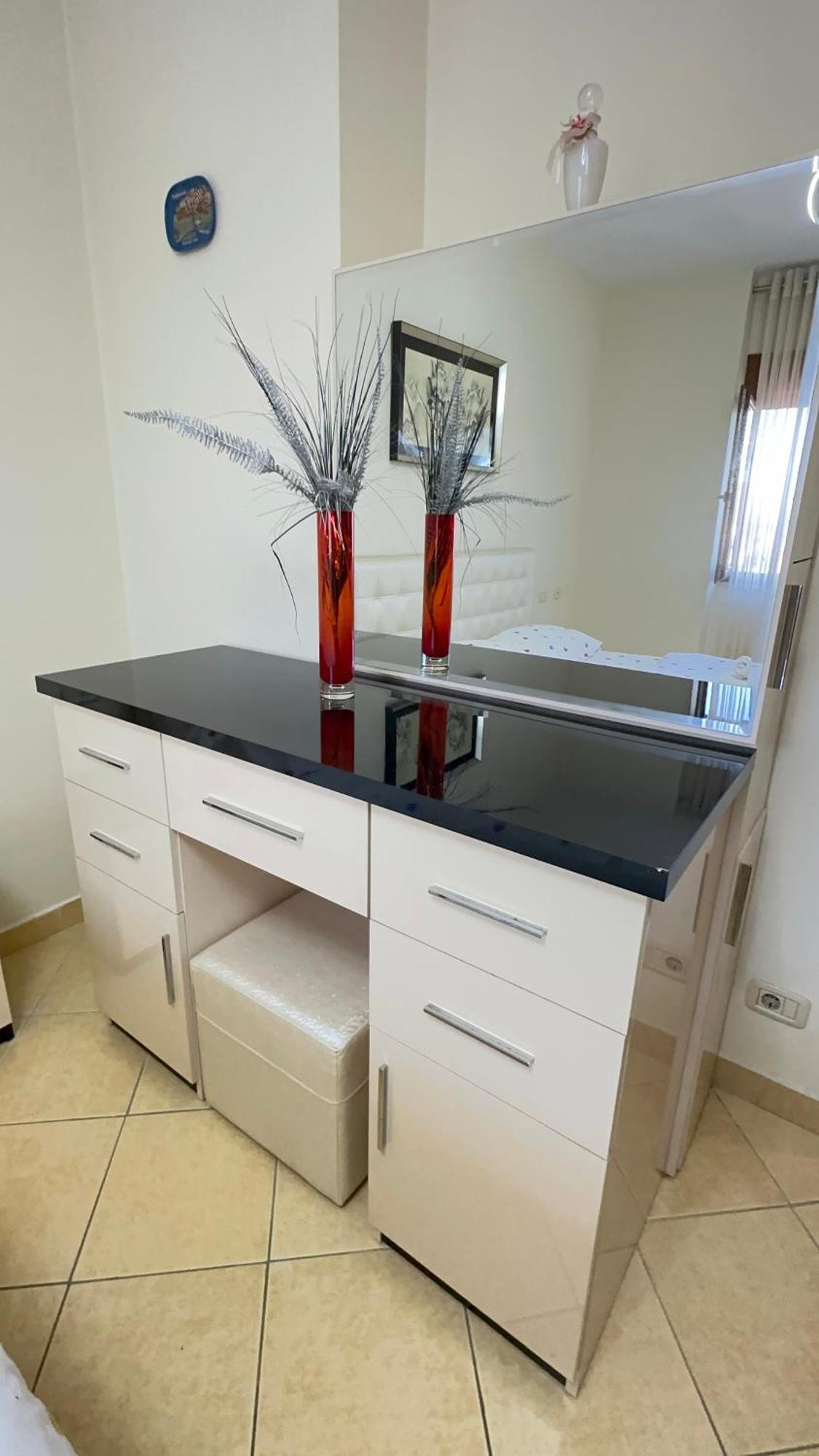 Square Inn Тирана Екстер'єр фото